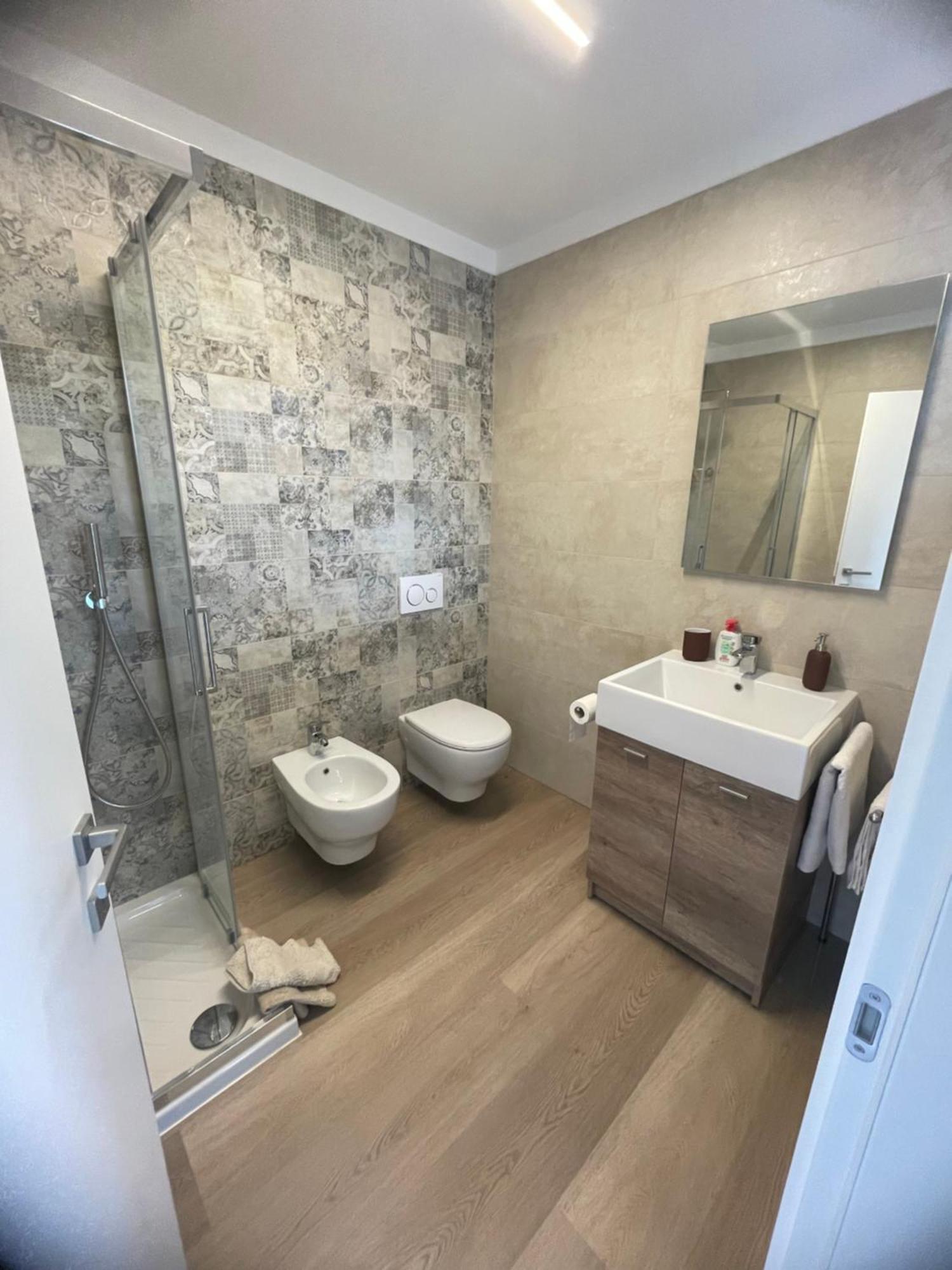 Bed and Breakfast Lotus Garda Riva del Garda Exterior foto