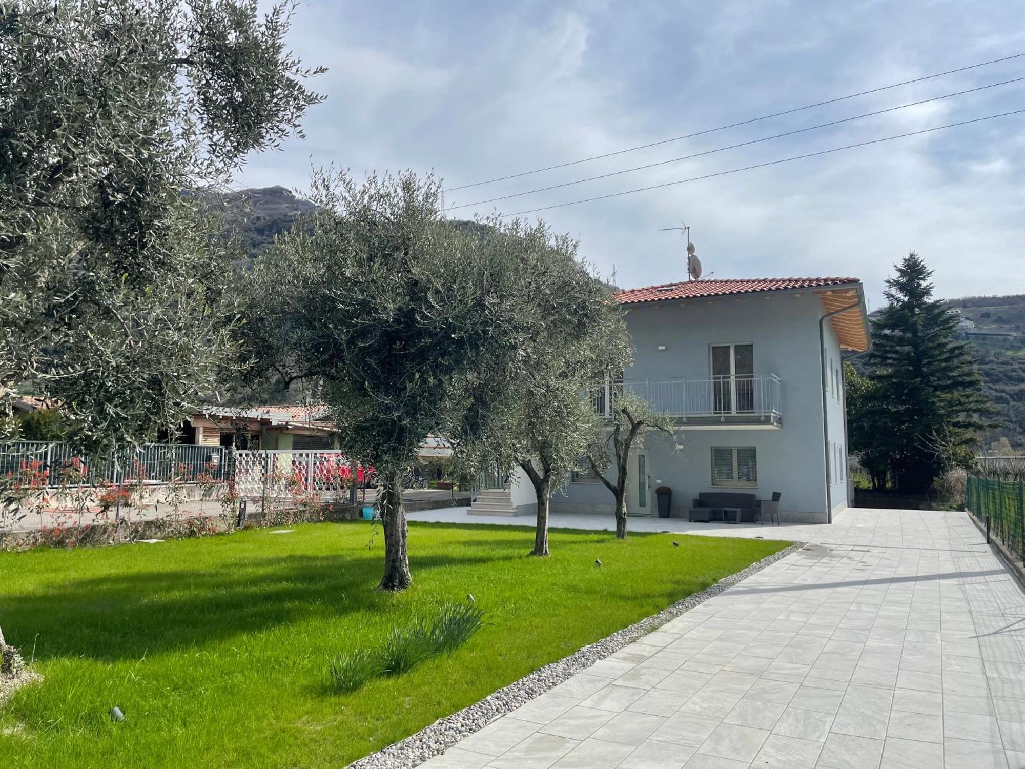Bed and Breakfast Lotus Garda Riva del Garda Exterior foto